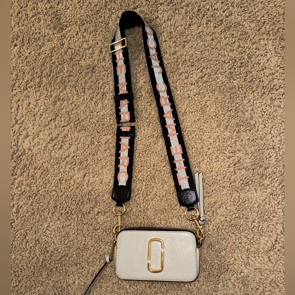 Marc Jacobs The Snapshot Bag. Perfect condition barely worn.